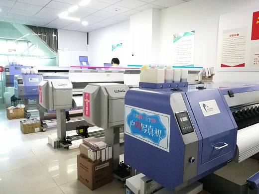 专业高精写真车贴 进口设备打印，量大价优且品质卓越
